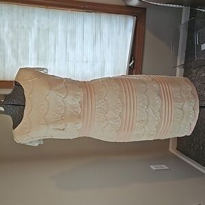 Sangria lace midi dress